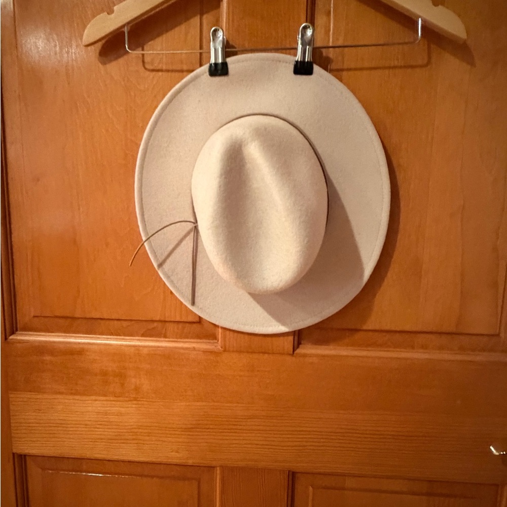 Abercrombie & Fitch Cream Hat
